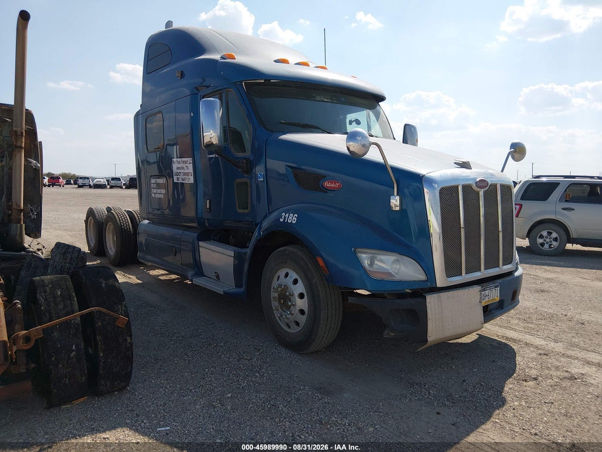 2014 PETERBILT 587