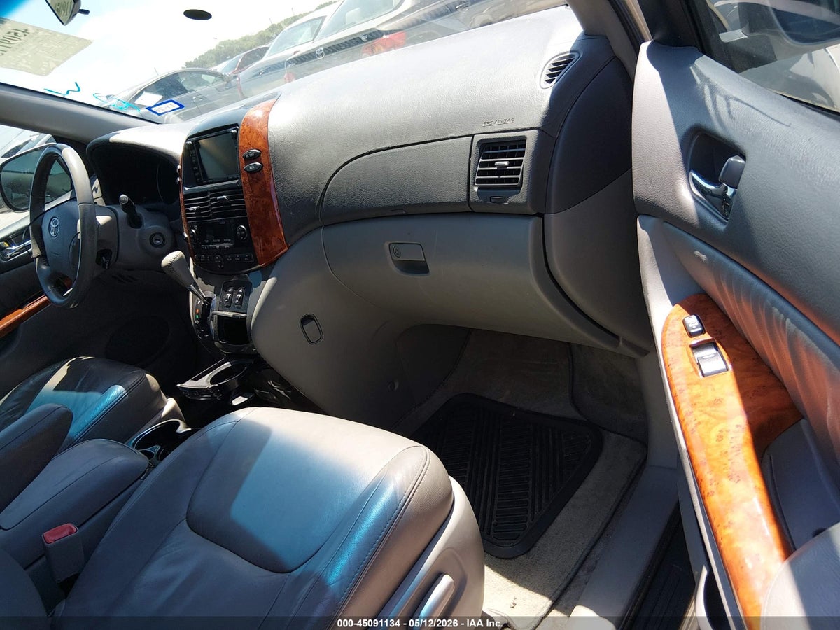 2010 TOYOTA SIENNA XLE — снимка 5