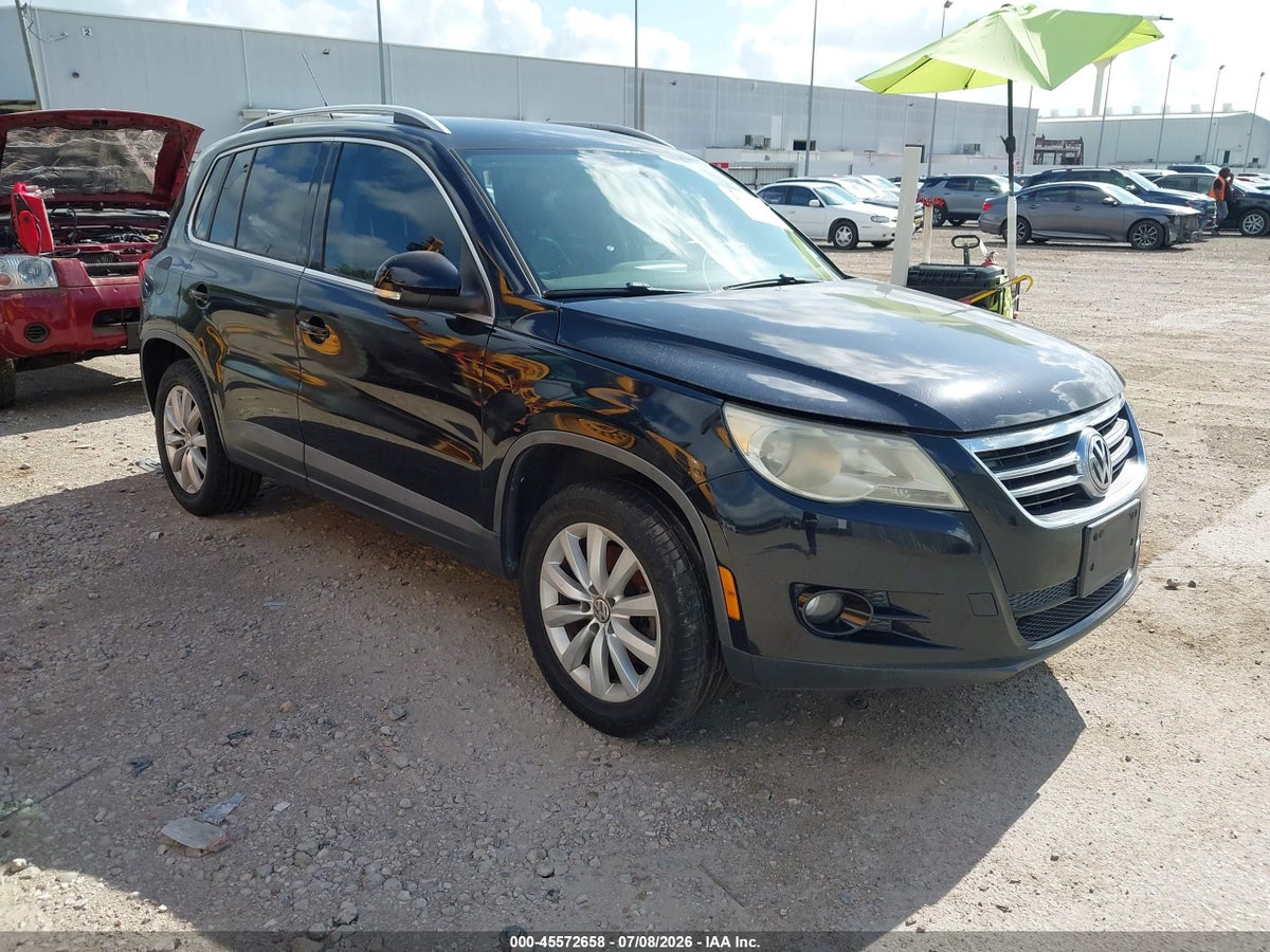 2011 VOLKSWAGEN TIGUAN SE