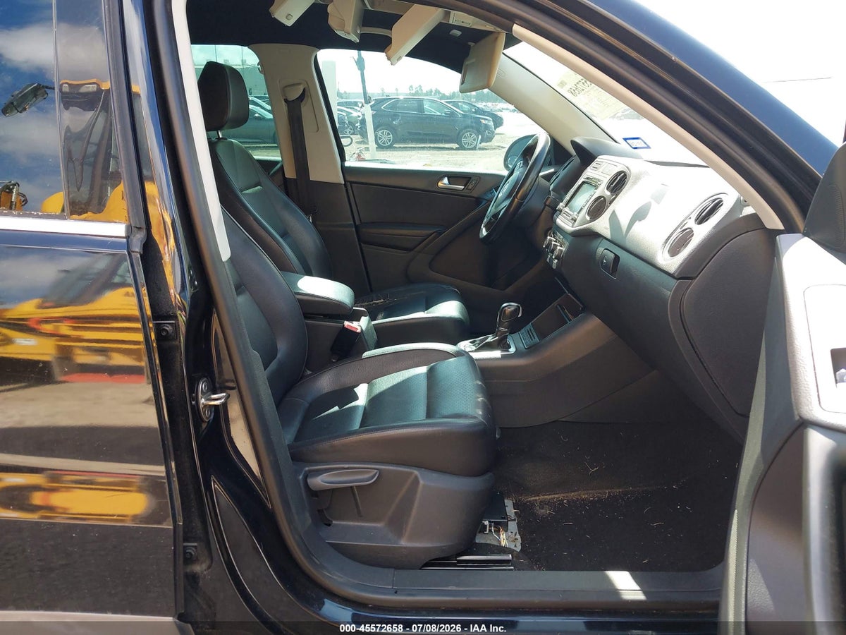 2011 VOLKSWAGEN TIGUAN SE — снимка 5