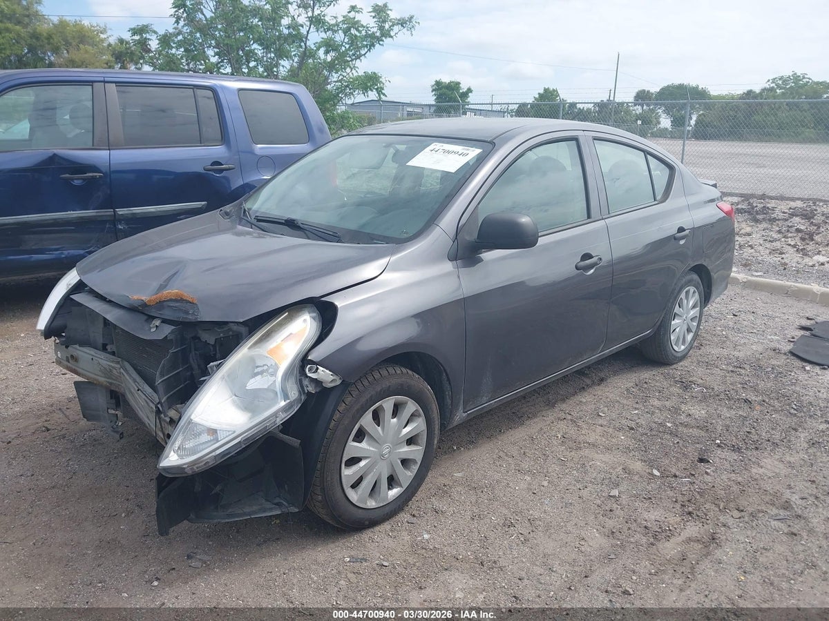 2015 NISSAN VERSA 1.6 S+ — снимка 2