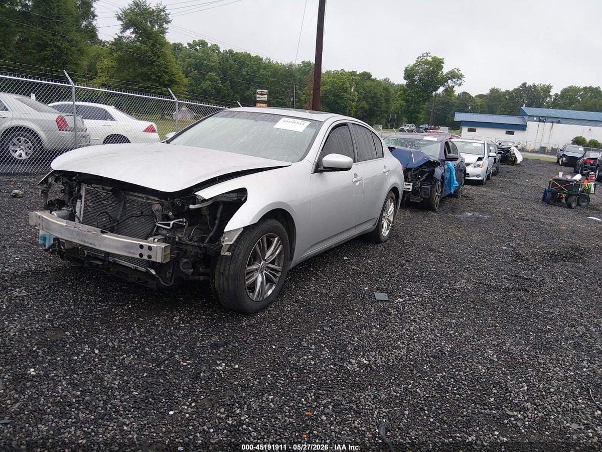 2013 INFINITI G37X — снимка 2