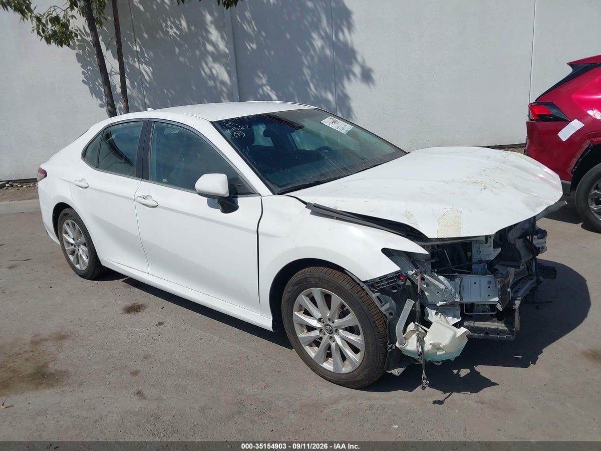 2019 TOYOTA CAMRY LE