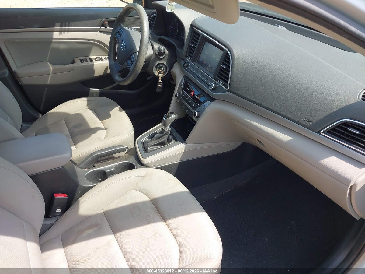 2017 HYUNDAI ELANTRA SE — снимка 5