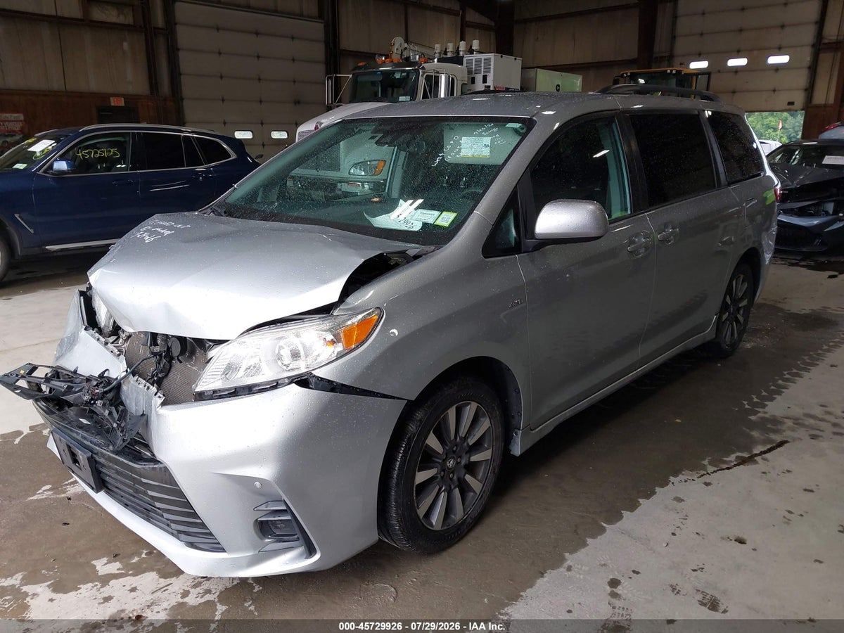 2019 TOYOTA SIENNA LE 7 PASSENGER — снимка 2