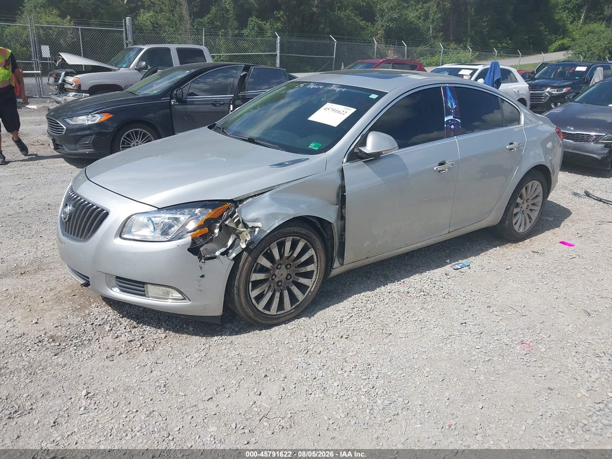 2013 BUICK REGAL TURBO - PREMIUM 2 — photo 2
