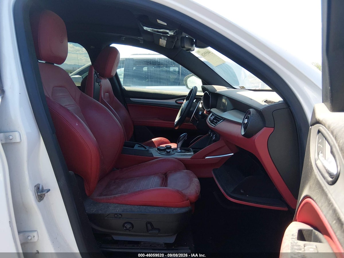 2019 ALFA ROMEO STELVIO TI SPORT AWD — photo 5