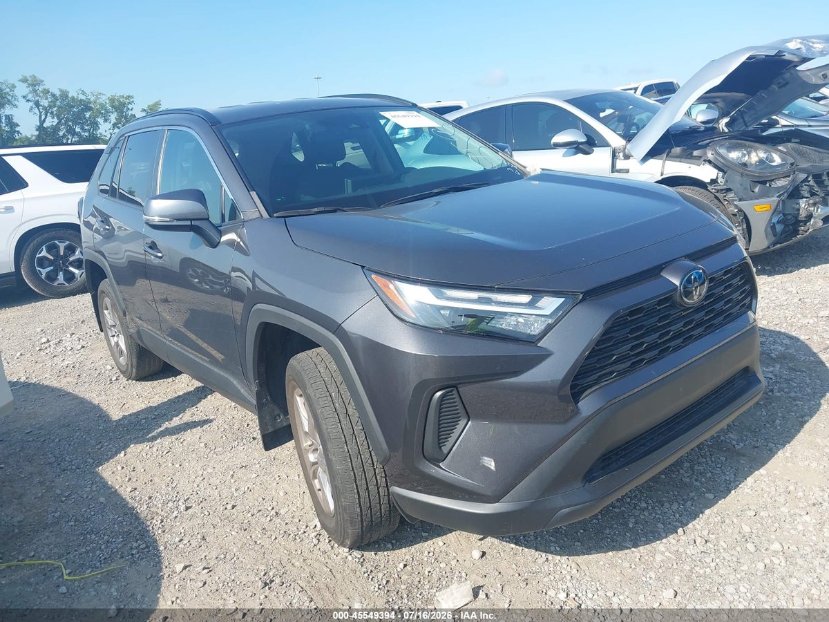 2023 TOYOTA RAV4 XLE