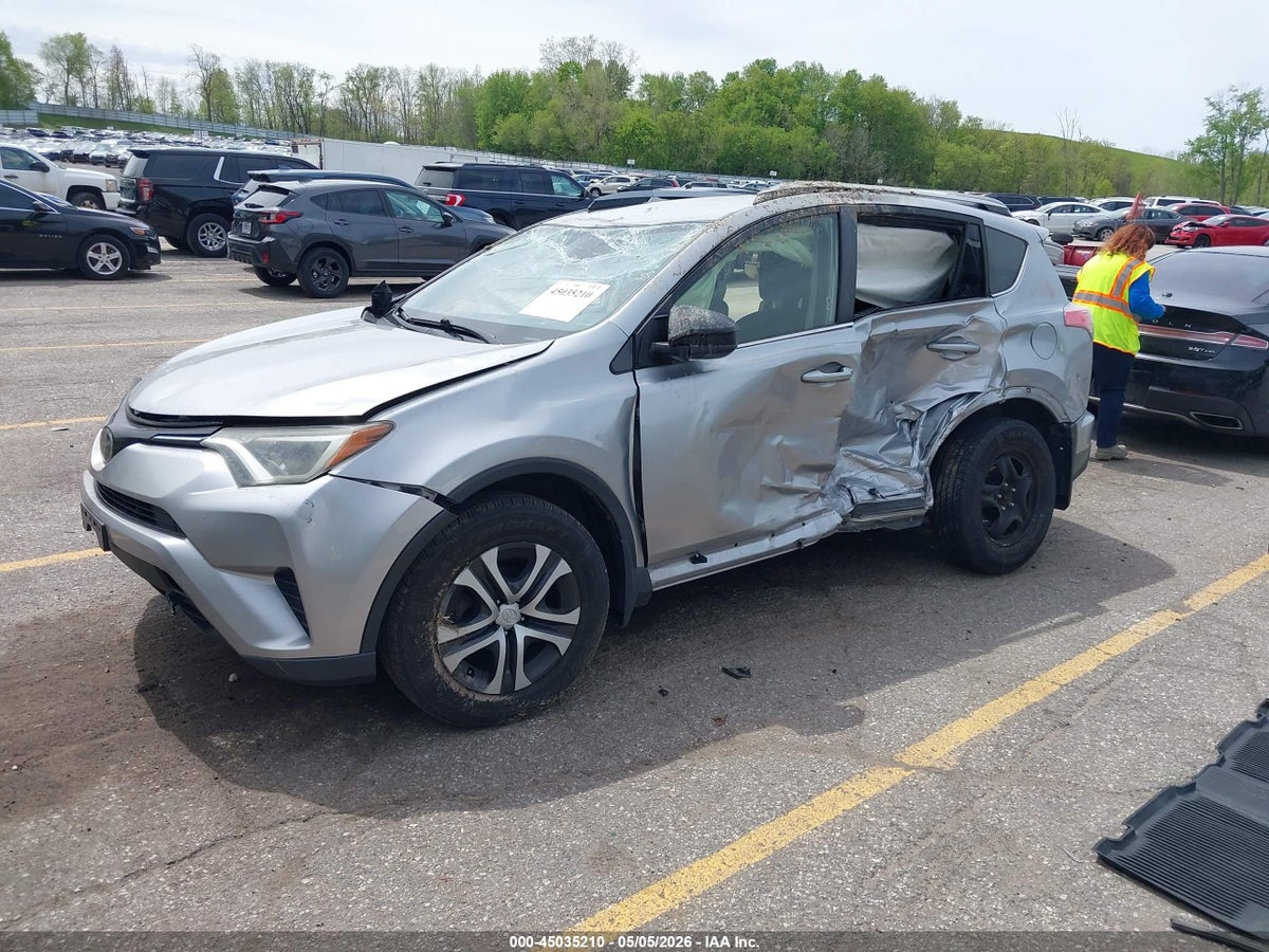2018 TOYOTA RAV4 LE — снимка 2