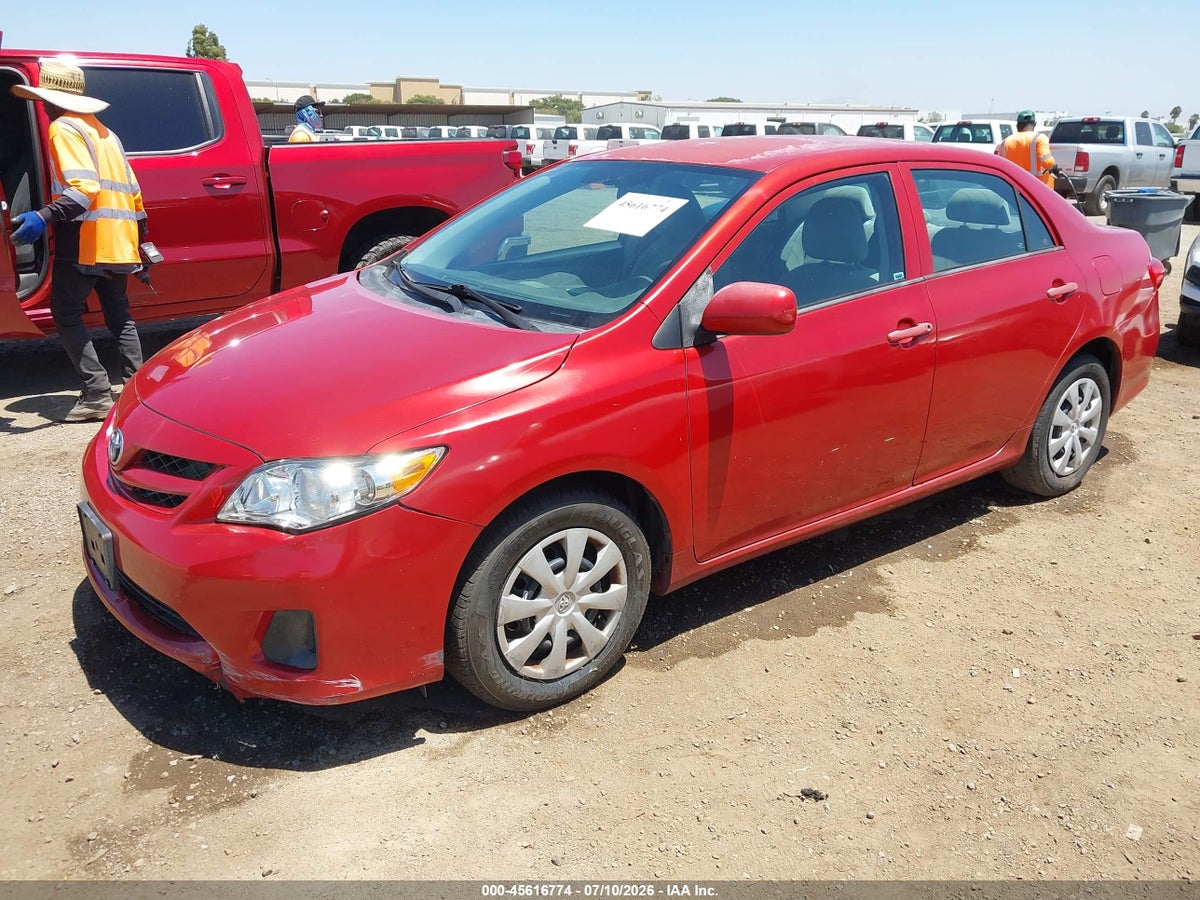 2013 TOYOTA COROLLA L — снимка 2