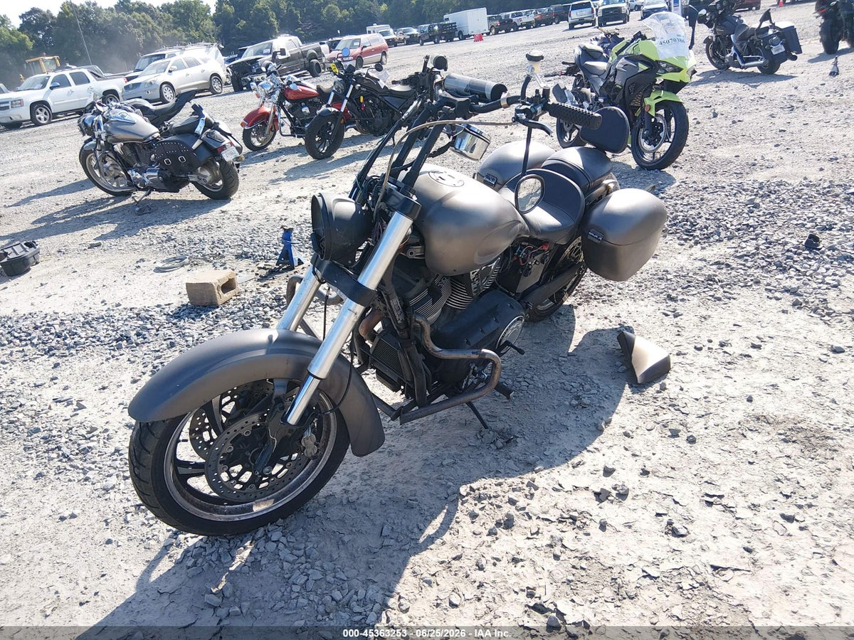 2011 VICTORY MOTORCYCLES KINGPIN 8-BALL — снимка 2