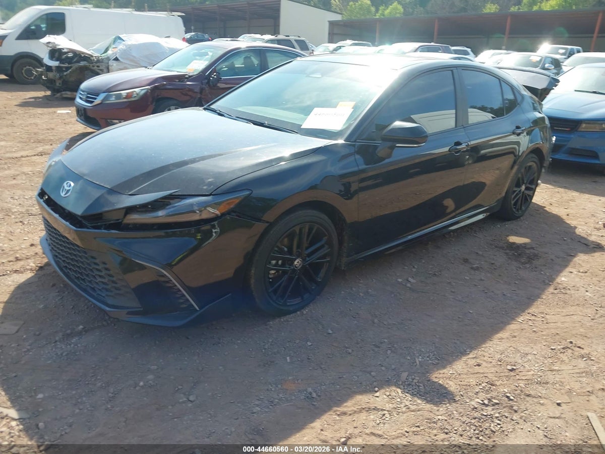 2025 TOYOTA CAMRY SE — снимка 2