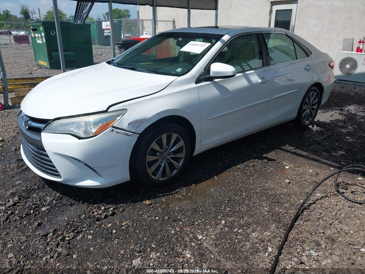 2016 TOYOTA CAMRY XLE — снимка 2