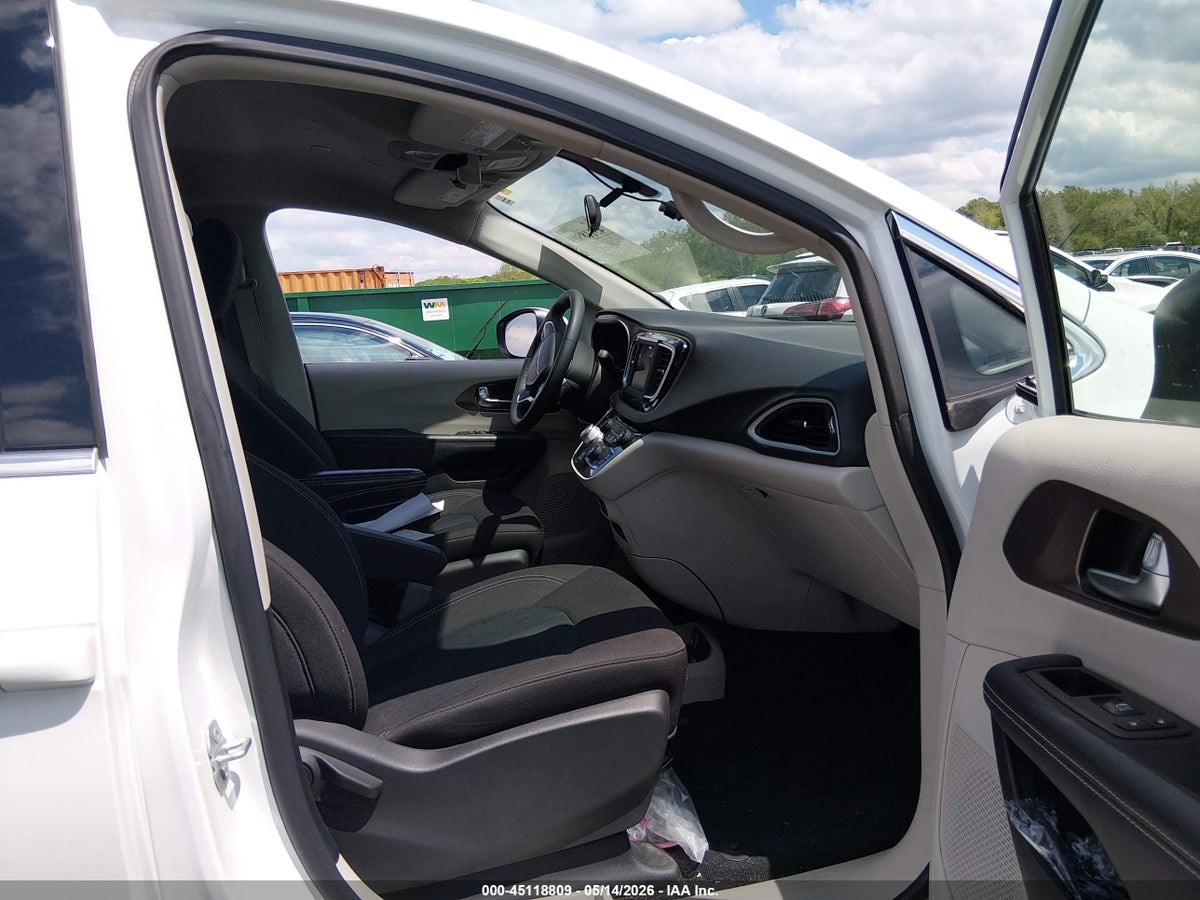 2022 CHRYSLER VOYAGER LX — снимка 5