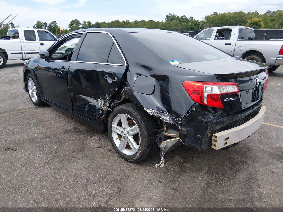2013 TOYOTA CAMRY SE — снимка 3