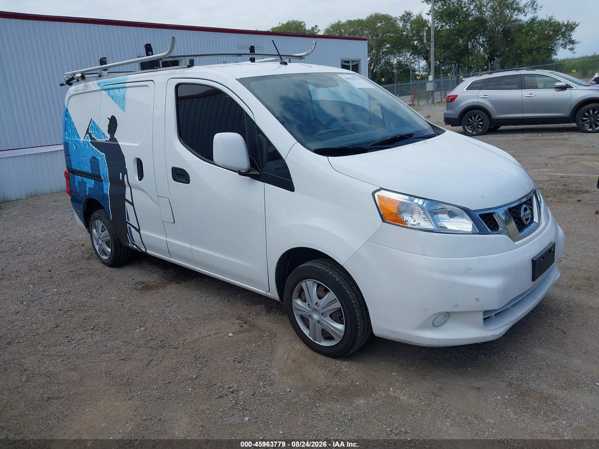 2014 NISSAN NV200 SV