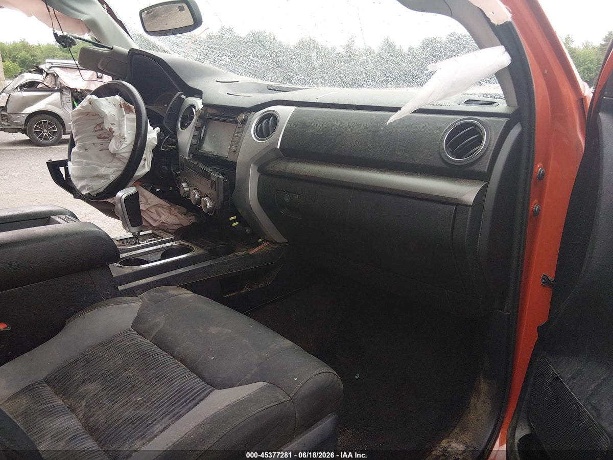 2017 TOYOTA TUNDRA SR5 5.7L V8 — снимка 5