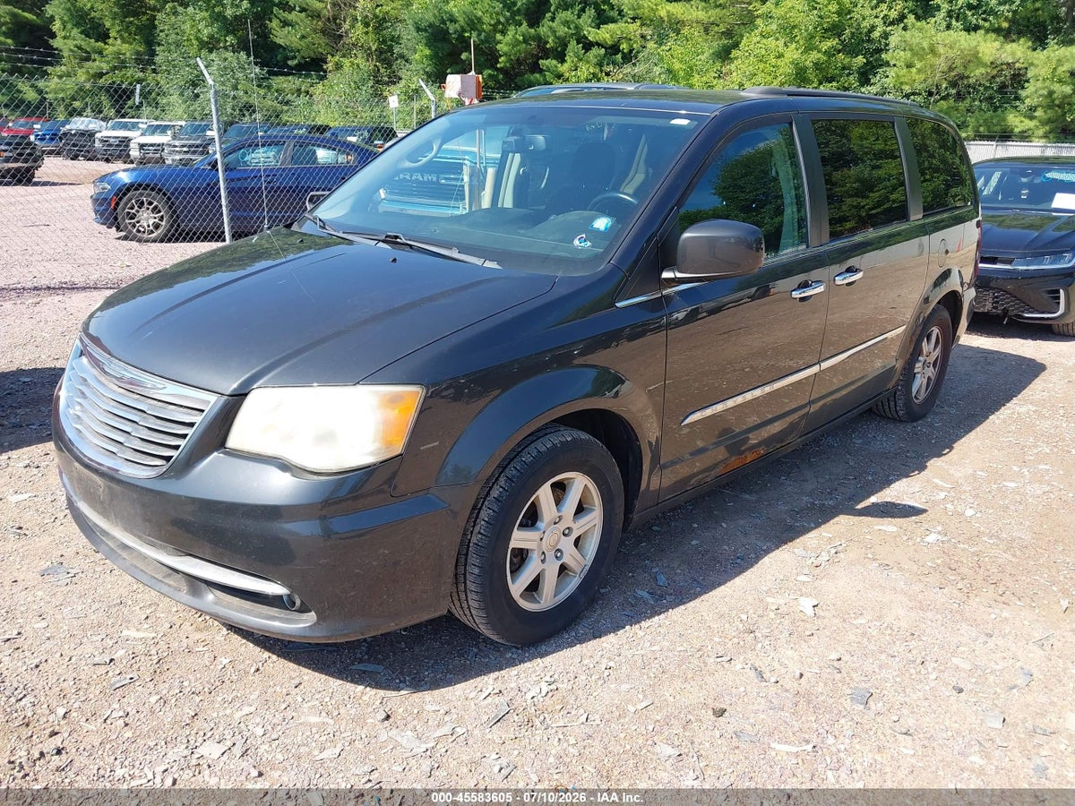 2011 CHRYSLER TOWN & COUNTRY TOURING — снимка 2
