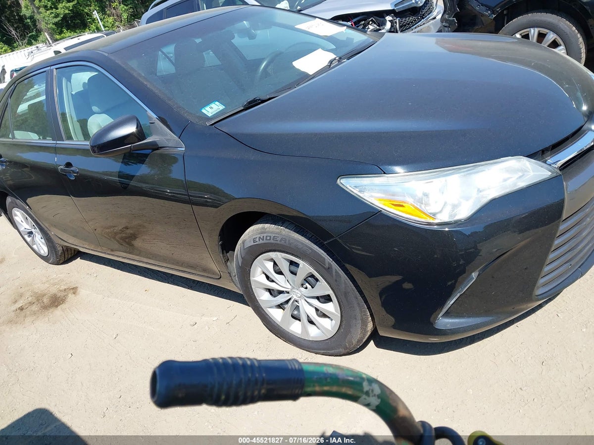 2016 TOYOTA CAMRY LE