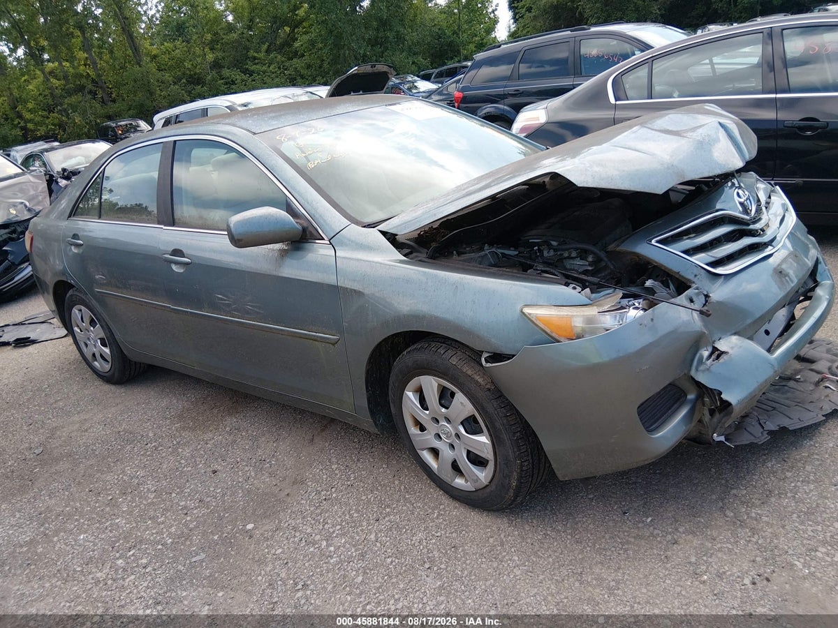 2011 TOYOTA CAMRY LE