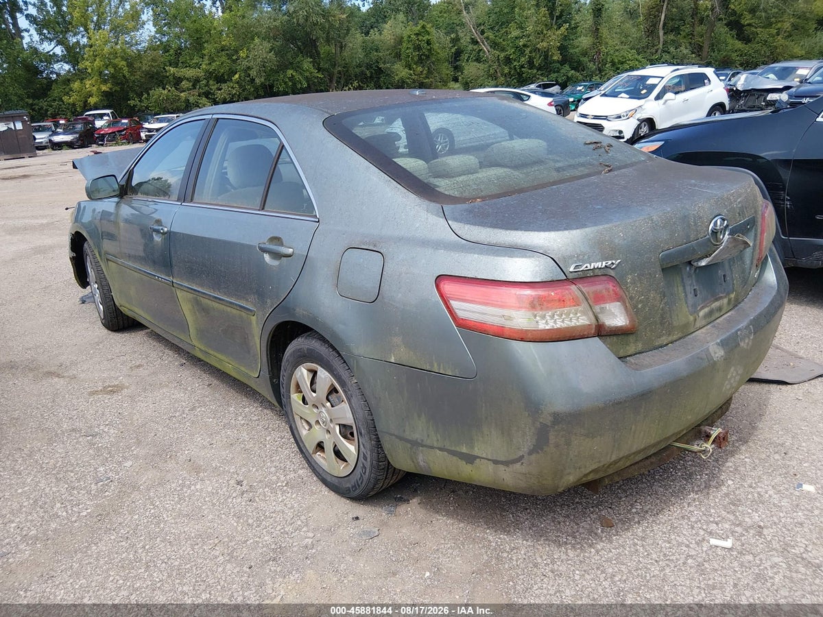 2011 TOYOTA CAMRY LE — снимка 3
