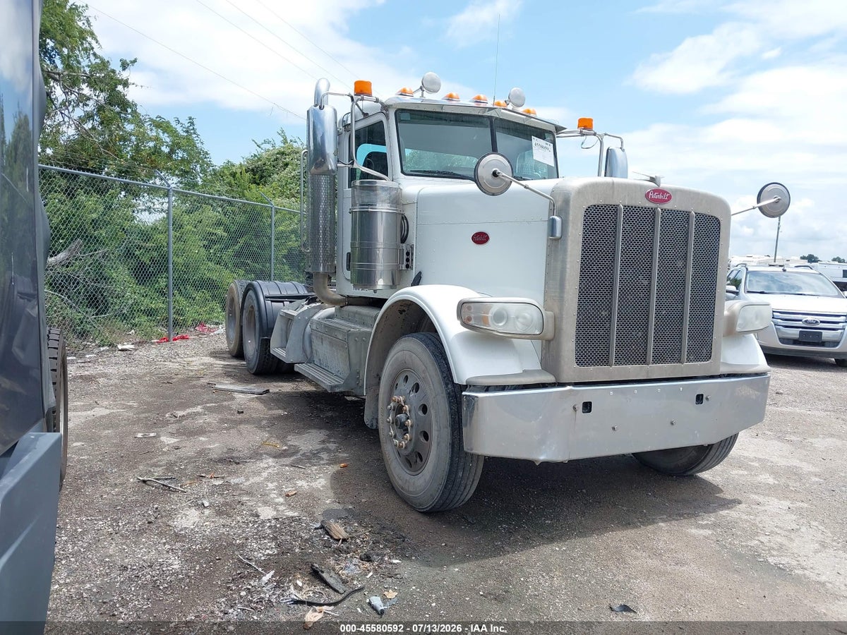2017 PETERBILT 389