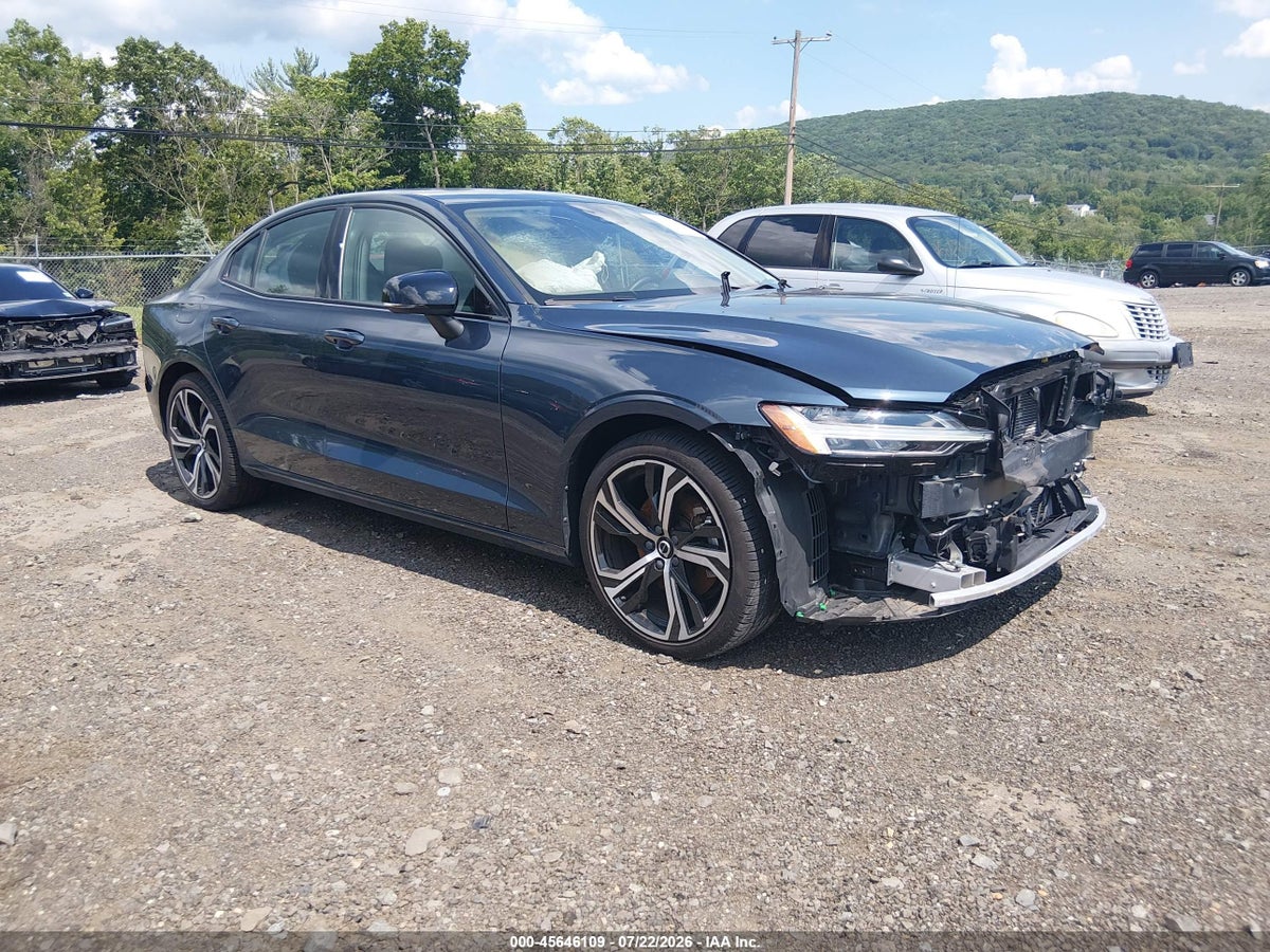 2024 VOLVO S60 B5 CORE DARK THEME