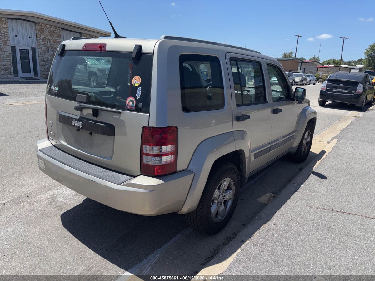 2011 JEEP LIBERTY SPORT — photo 4
