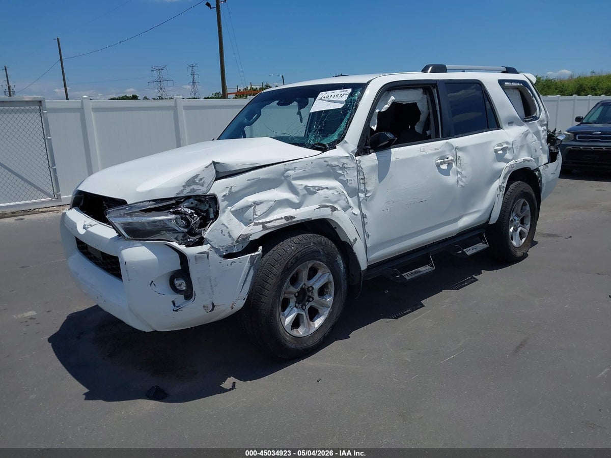 2022 TOYOTA 4RUNNER SR5 — снимка 2