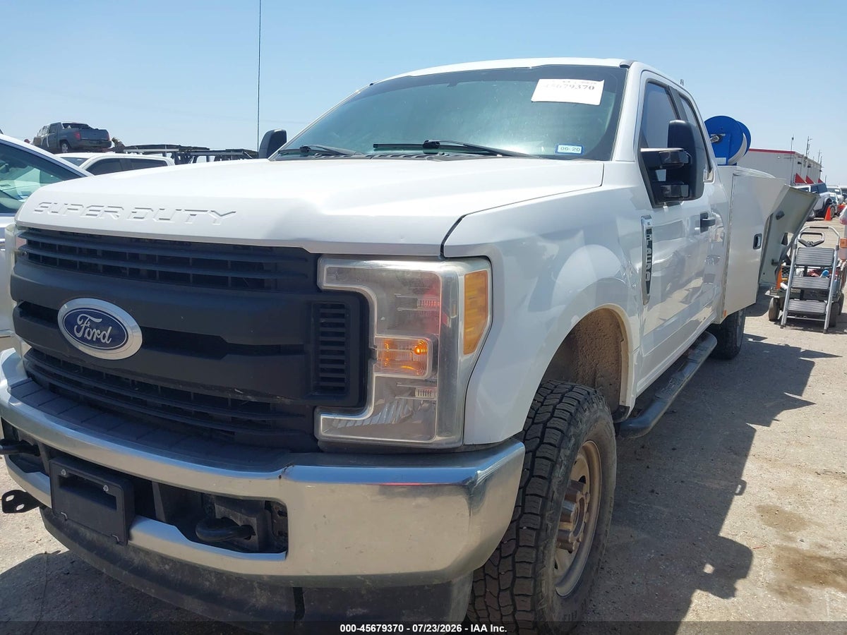 2017 FORD F-250 XL — снимка 2