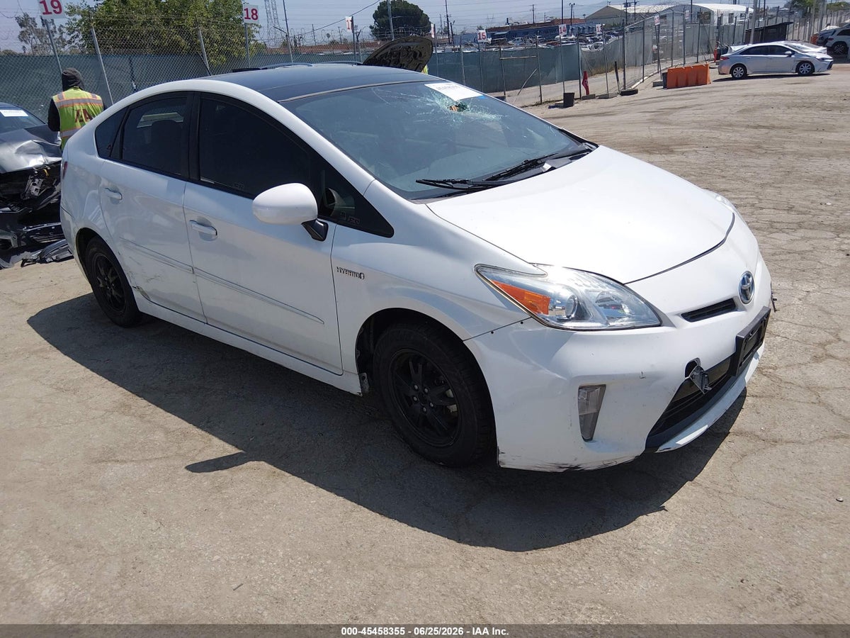 2015 TOYOTA PRIUS FOUR