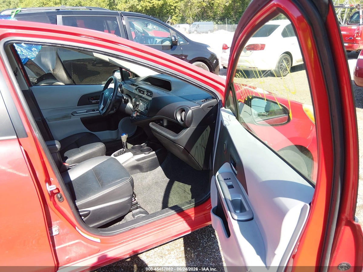 2013 TOYOTA PRIUS C FOUR — снимка 5
