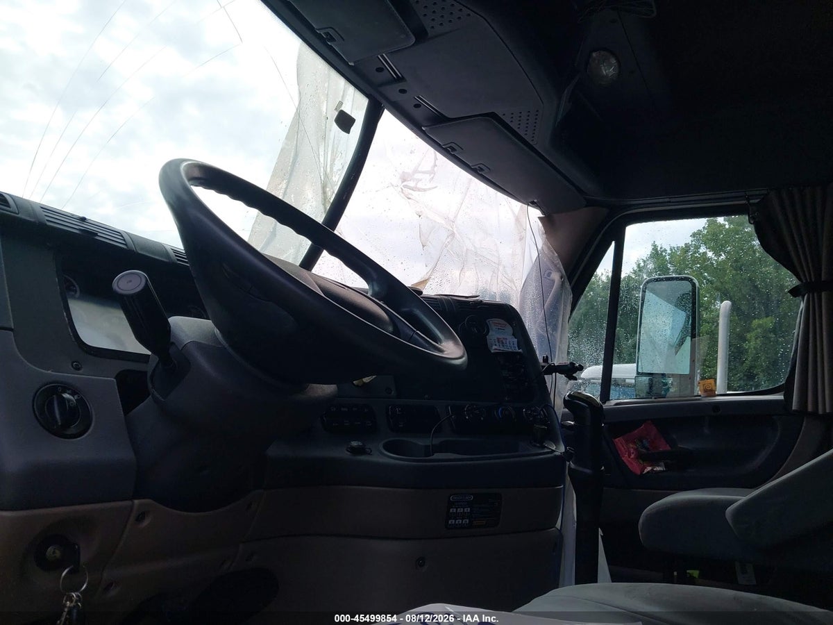 2013 FREIGHTLINER CASCADIA 125 — снимка 5