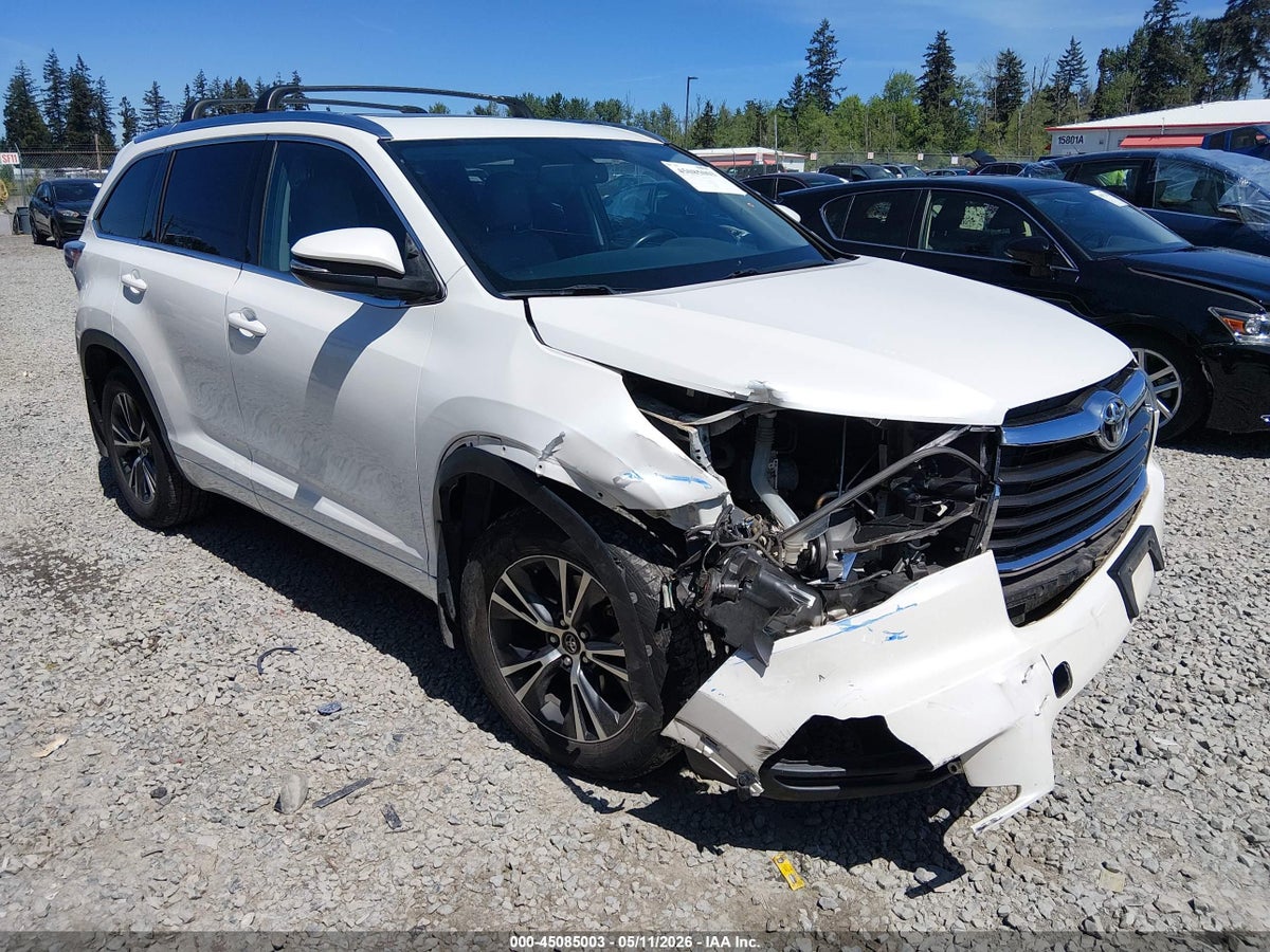 2016 TOYOTA HIGHLANDER XLE V6