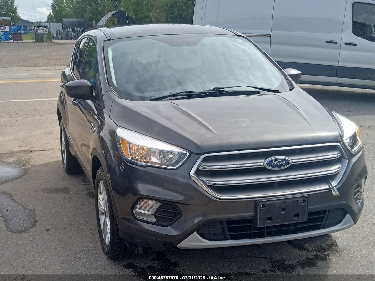 2017 FORD ESCAPE SE