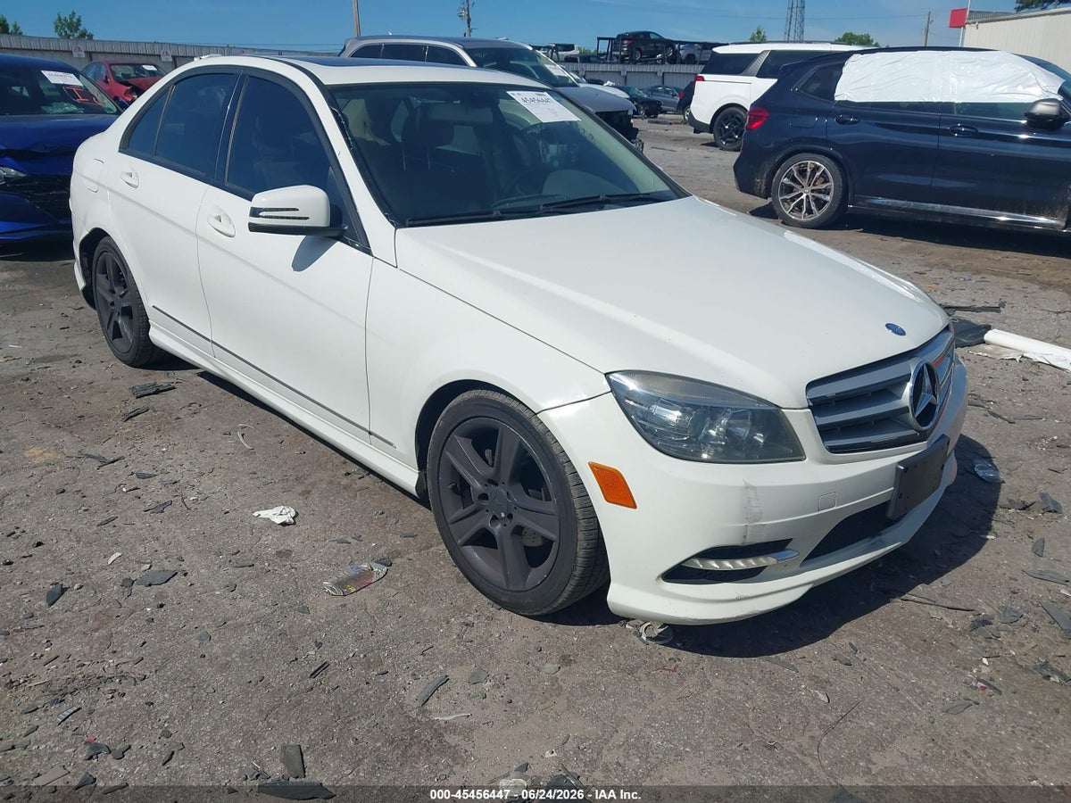 2011 MERCEDES-BENZ C 300 LUXURY/SPORT