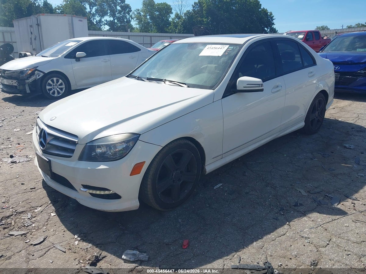 2011 MERCEDES-BENZ C 300 LUXURY/SPORT — снимка 2