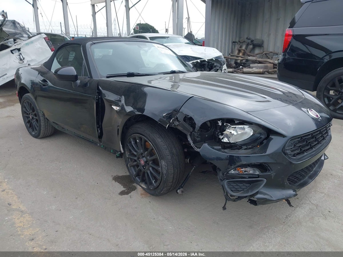 2017 FIAT 124 SPIDER CLASSICA