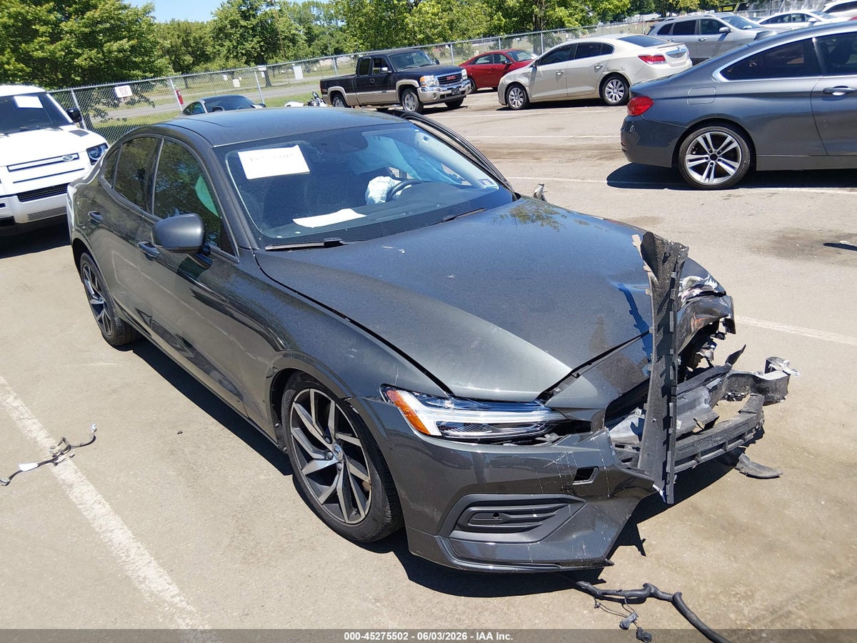 2019 VOLVO S60 T6 MOMENTUM