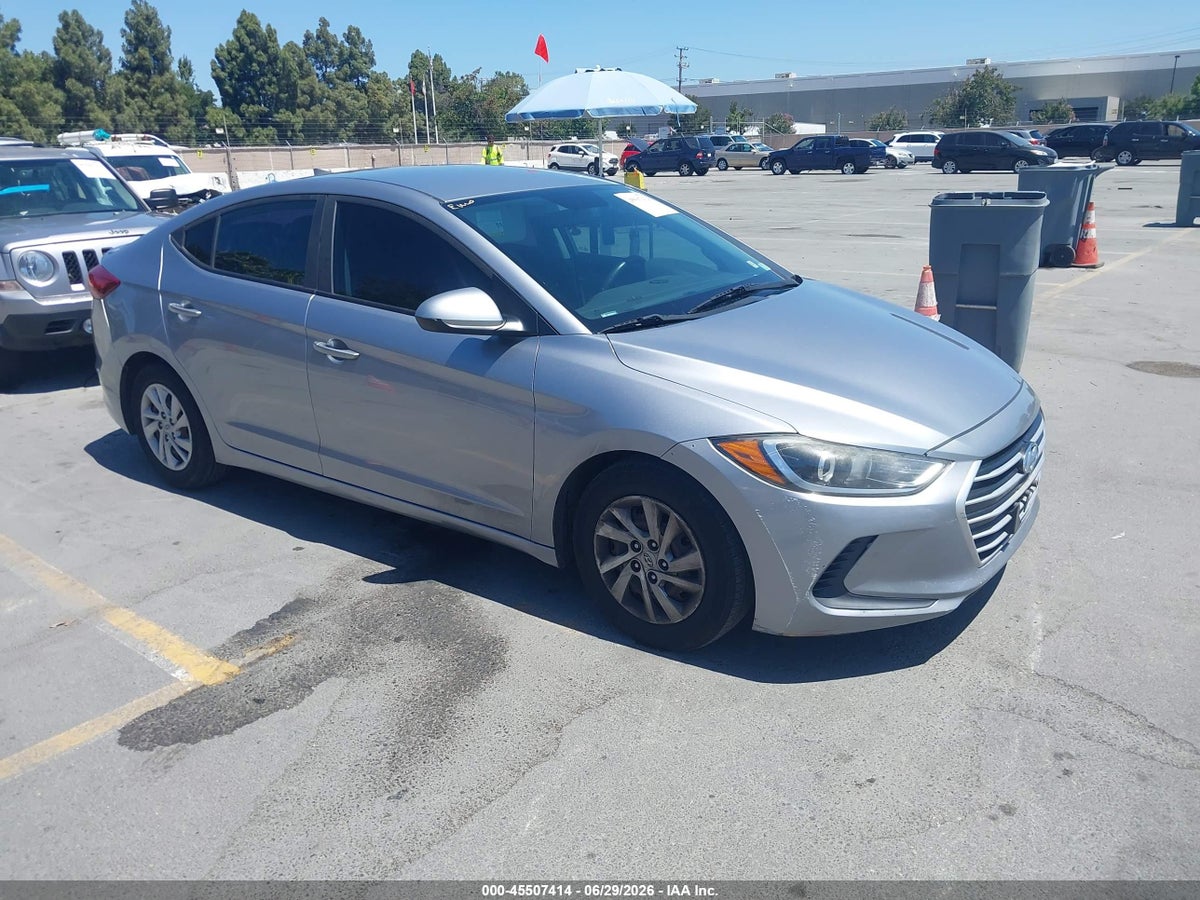 2017 HYUNDAI ELANTRA SE