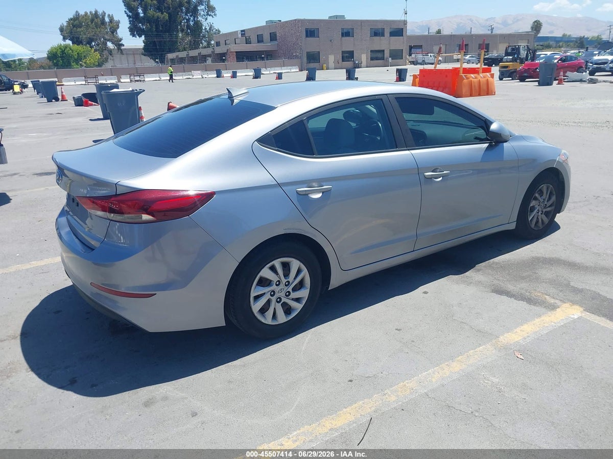 2017 HYUNDAI ELANTRA SE — снимка 4