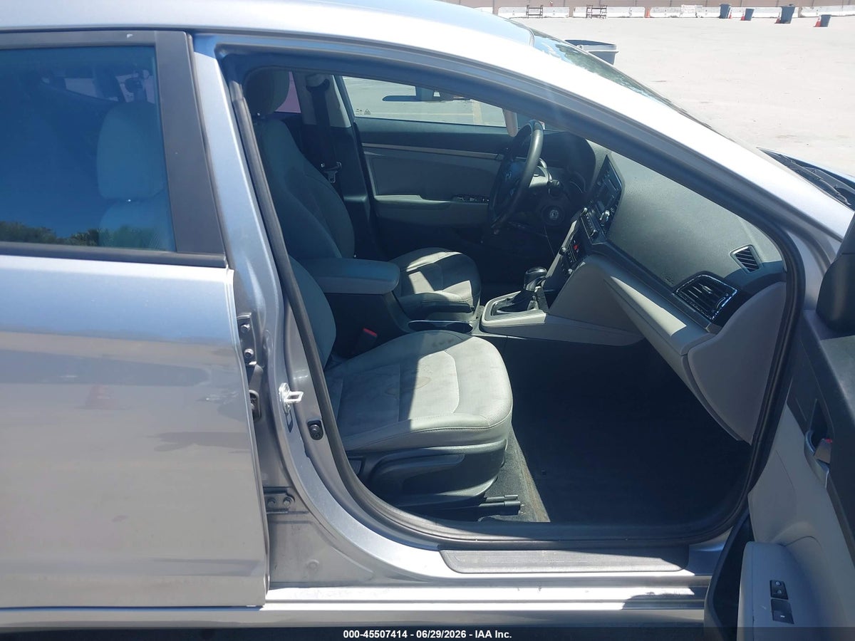 2017 HYUNDAI ELANTRA SE — снимка 5