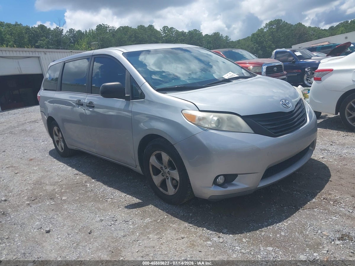 2015 TOYOTA SIENNA L 7 PASSENGER