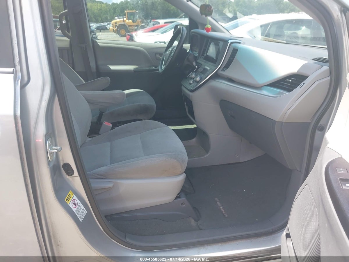 2015 TOYOTA SIENNA L 7 PASSENGER — снимка 5