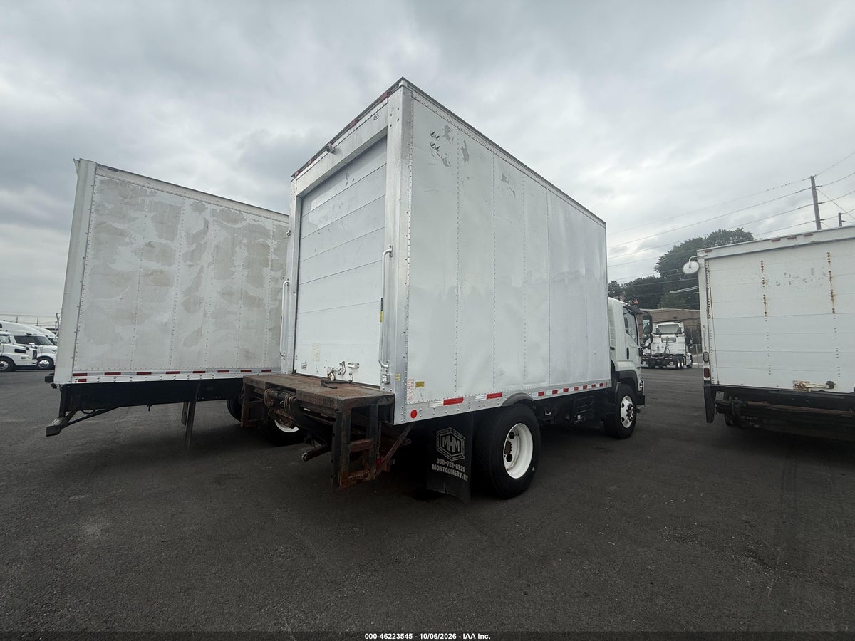 2018 ISUZU FTR REEFER BOX TRUCK — photo 3