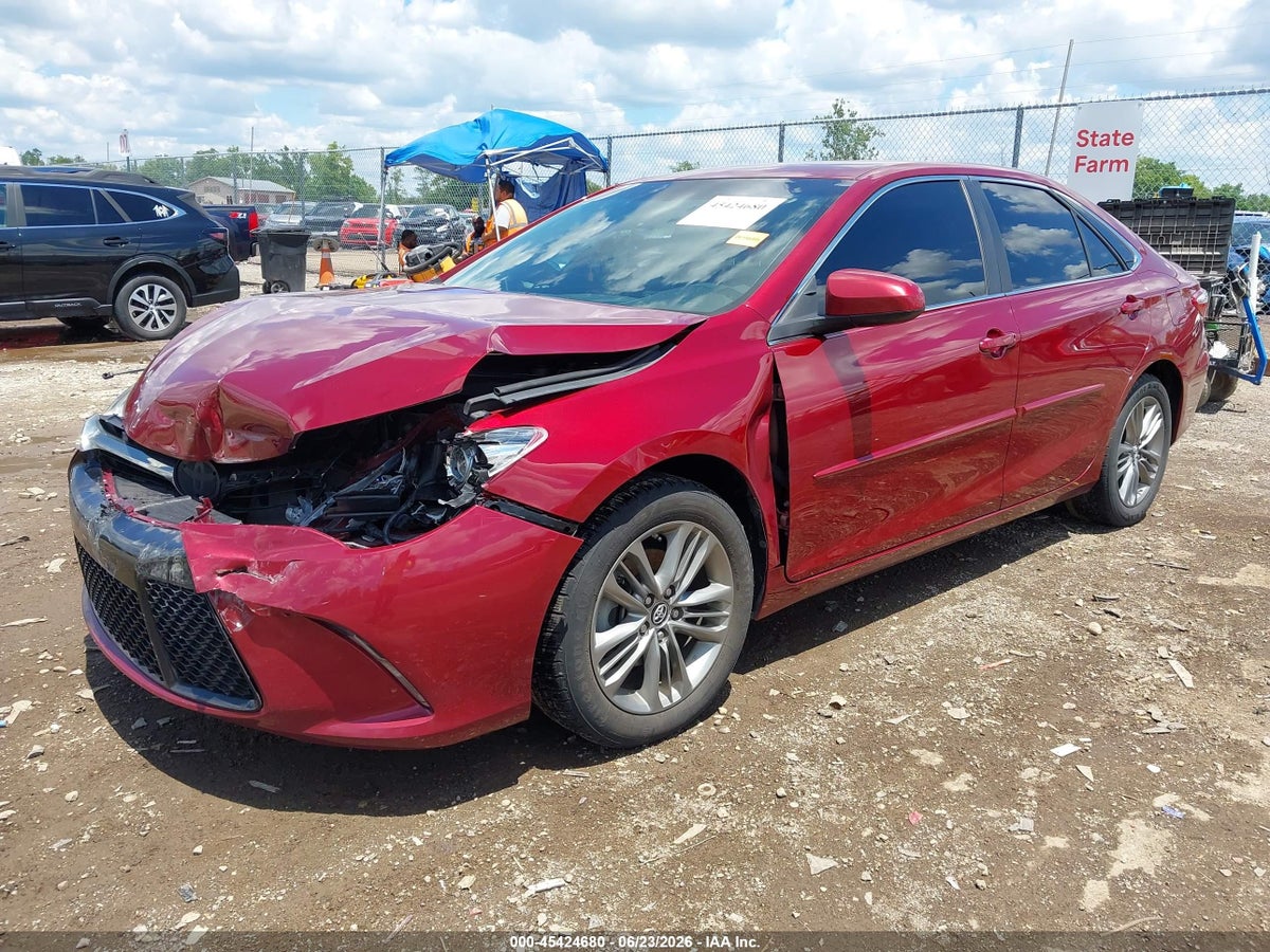 2017 TOYOTA CAMRY SE — снимка 2