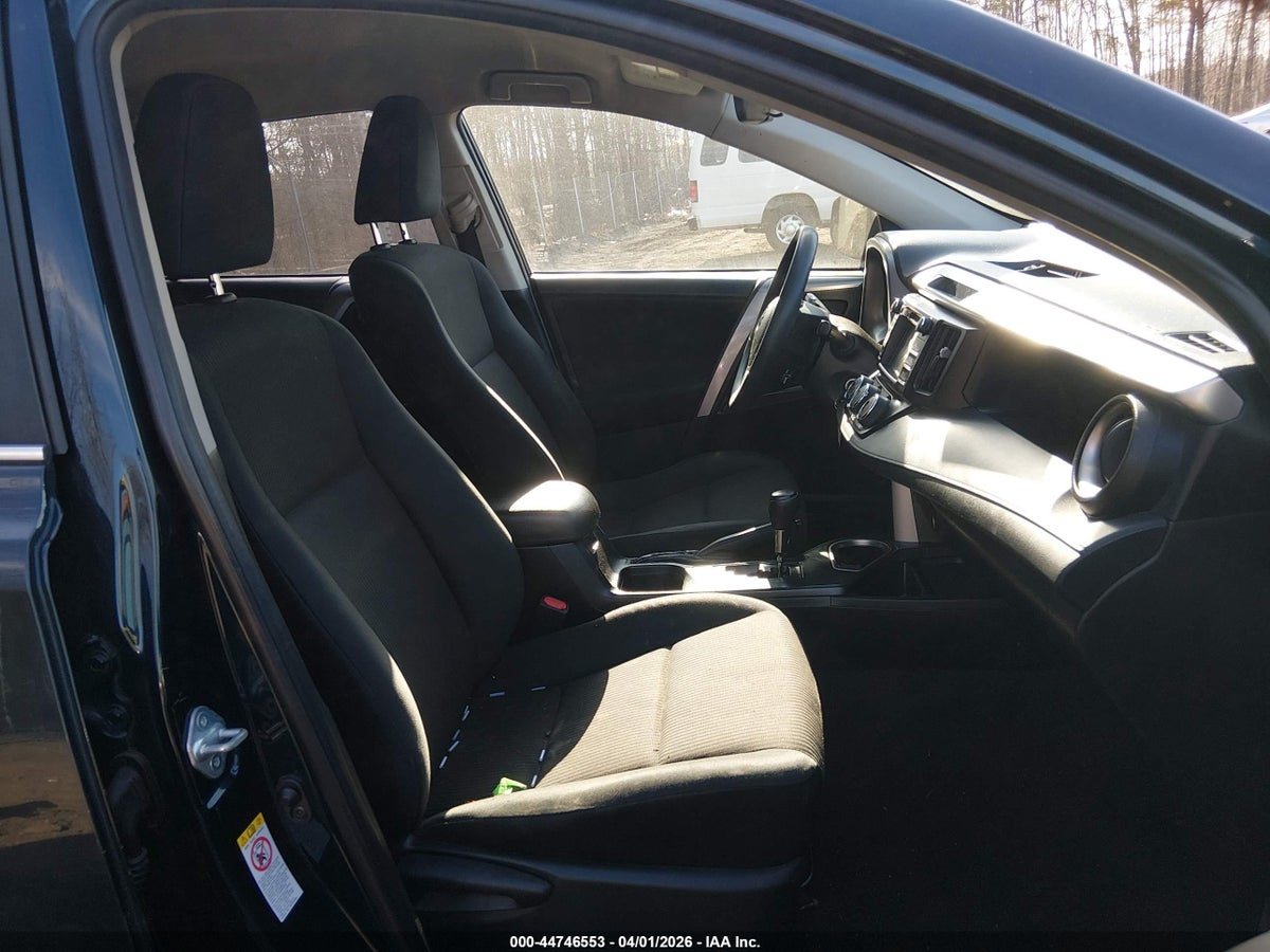 2018 TOYOTA RAV4 LE — снимка 5