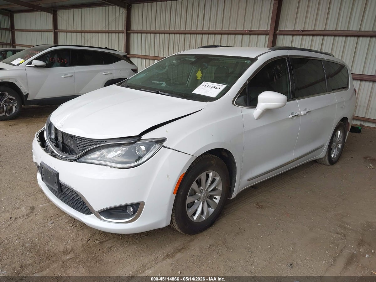 2018 CHRYSLER PACIFICA TOURING L — снимка 2