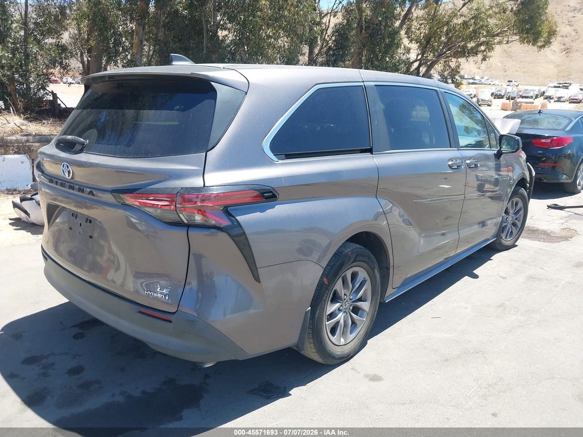 2021 TOYOTA SIENNA LE — снимка 4