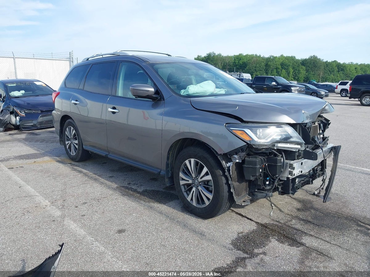 2017 NISSAN PATHFINDER SL